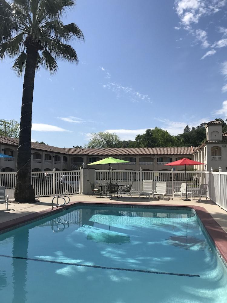 Travelodge By Wyndham Redding Ca Экстерьер фото