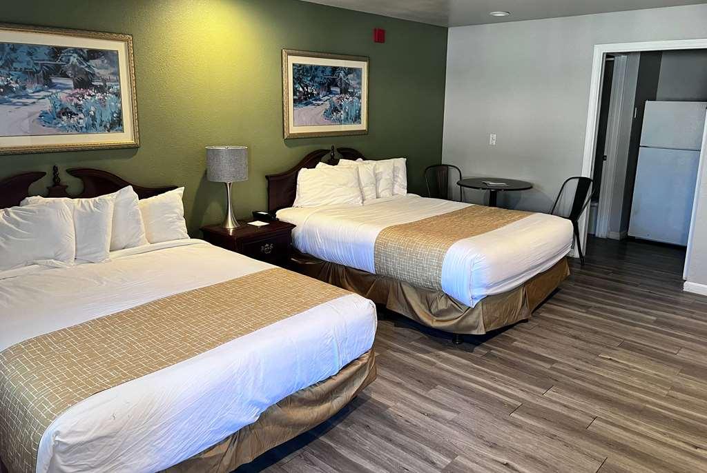 Travelodge By Wyndham Redding Ca Номер фото