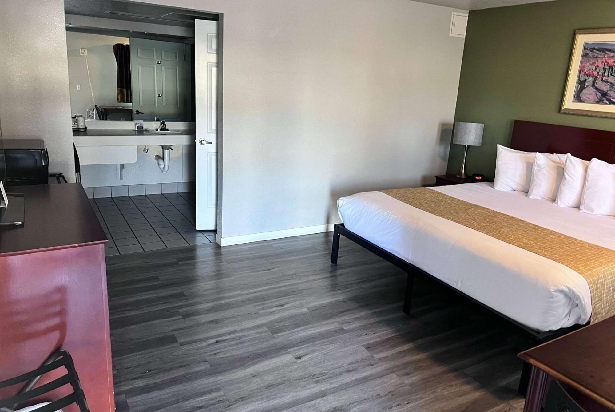 Travelodge By Wyndham Redding Ca Экстерьер фото