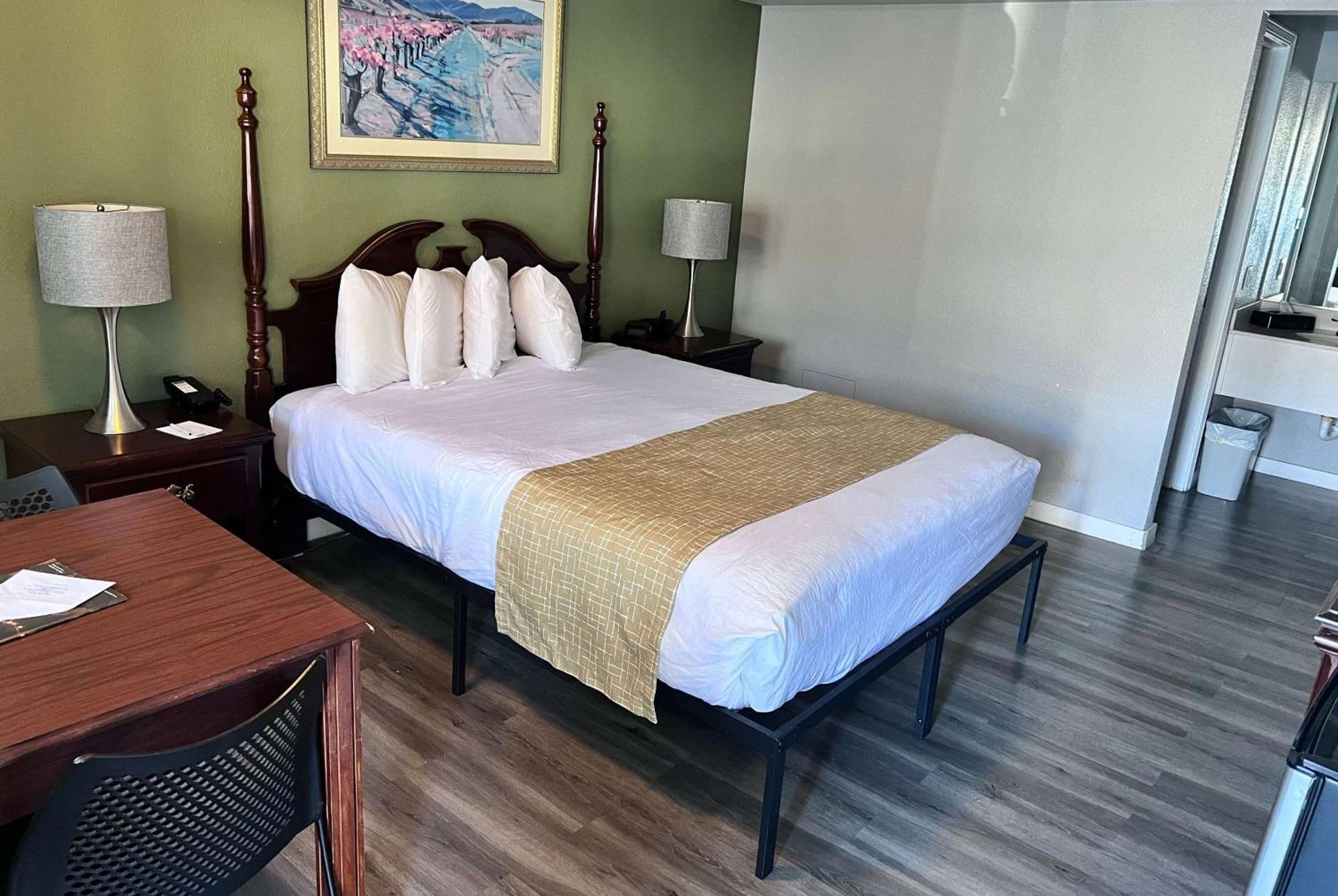 Travelodge By Wyndham Redding Ca Экстерьер фото